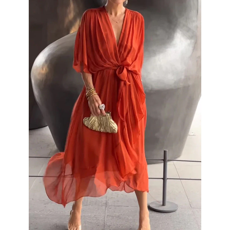 Sabrina - Fließendes V-Ausschnitt-Kleid mit verstellbarem Gürtel