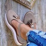 Celia - Black loafers with tassel and platform for stylish comfort
