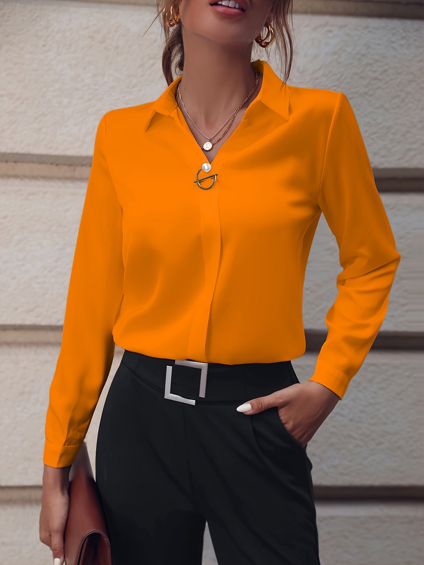 Renata - Blusa fucsia de manga larga