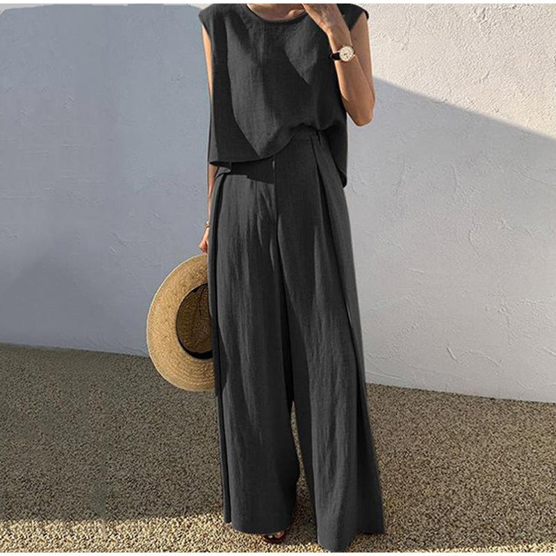 Rosalind : Wide-legged trousers and linen top