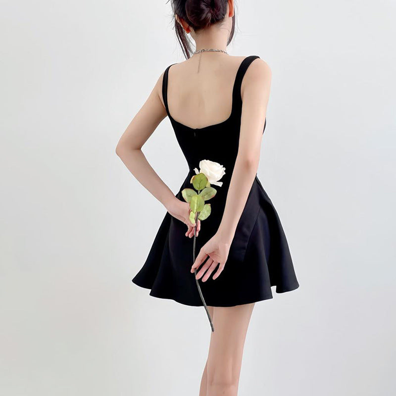 Charina - Minivestido acampanado negro