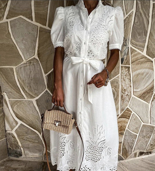 Elena - Vestido midi blanco bordado