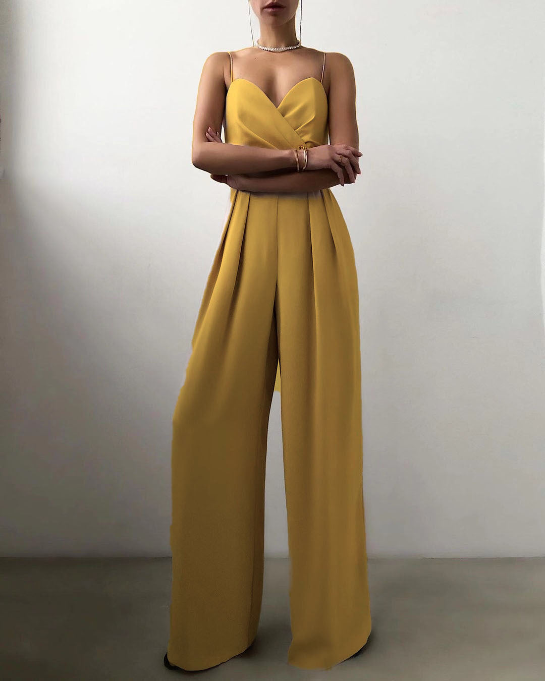 Juana | Tuta minimalista con design dritto in vita
