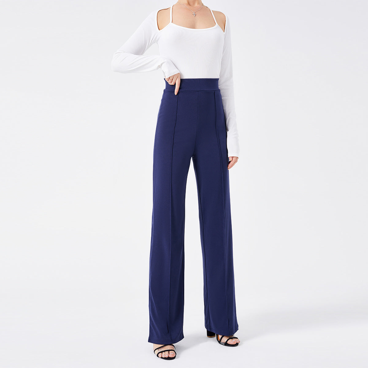 Carmen | Pantaloni casual in tinta unita, vestibilità slim, vita alta e fondo a campana