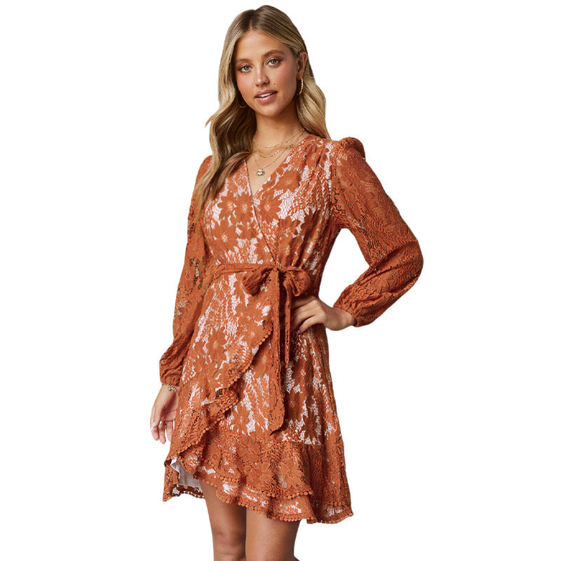 Lisandra | Abito da donna con spalline, pizzo e design elegante