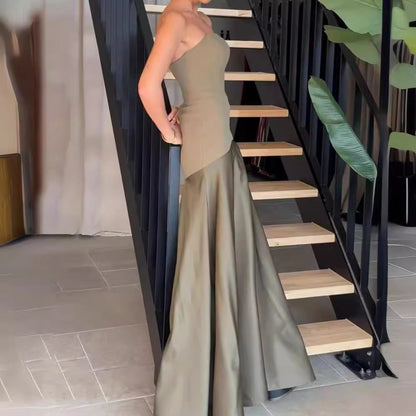 Helena - Abito lungo senza spalline con eleganza primaverile