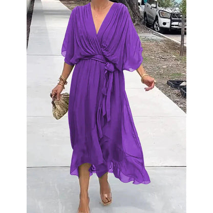 Sabrina - Fließendes V-Ausschnitt-Kleid mit verstellbarem Gürtel
