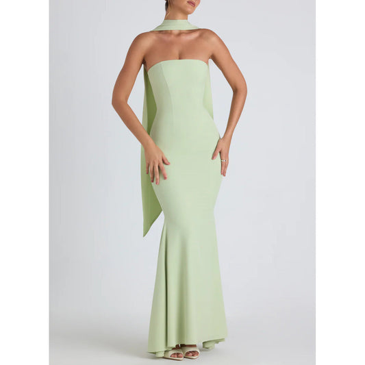 Valeria - Langes asymmetrisches Kleid mit Transparenz
