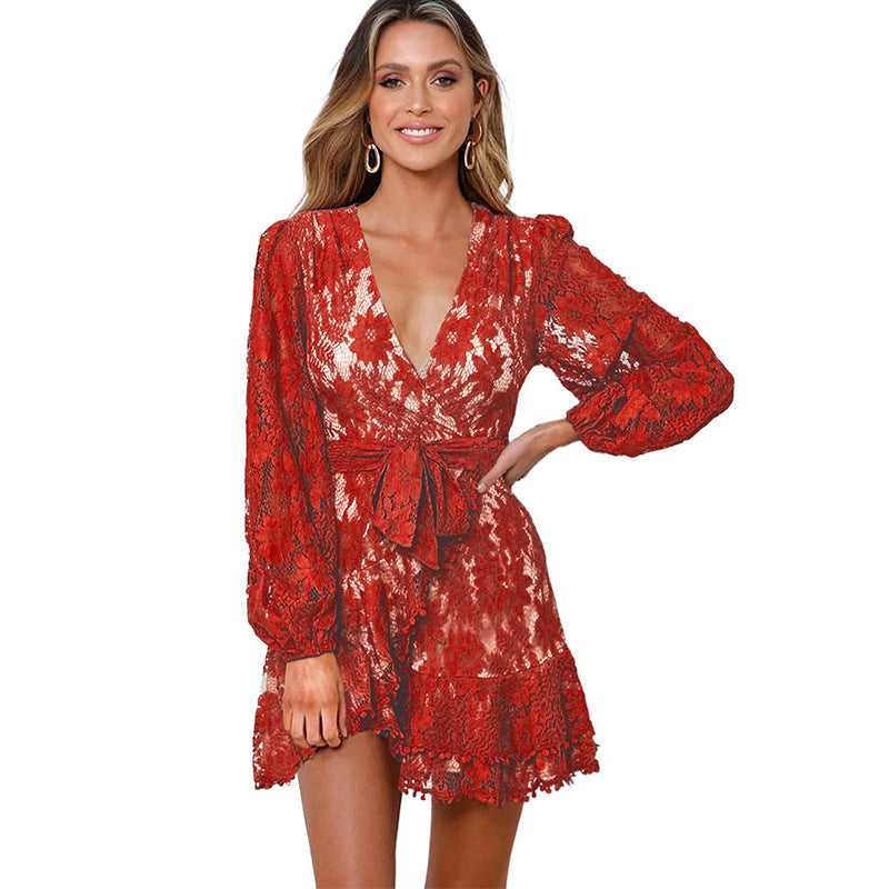 Lisandra | Abito da donna con spalline, pizzo e design elegante